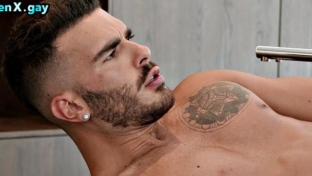 Manly worker barebacked by boss in doggystyle