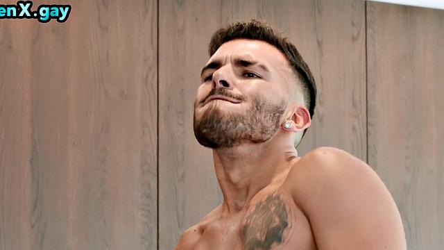 Manly worker barebacked by boss in doggystyle