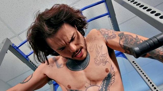 Gym inked gay stud pounding MTF after workout