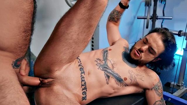 Gym inked gay stud pounding MTF after workout