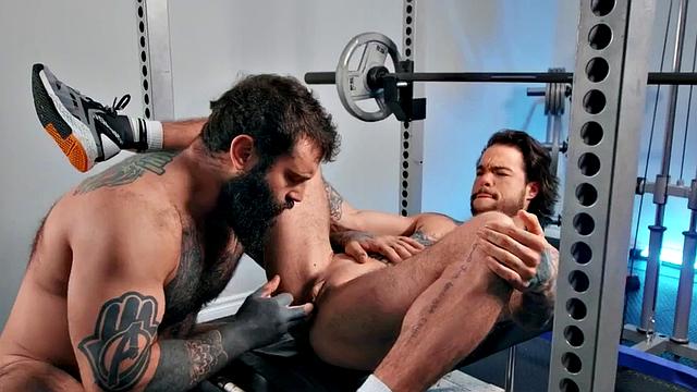 Gym inked gay stud pounding MTF after workout