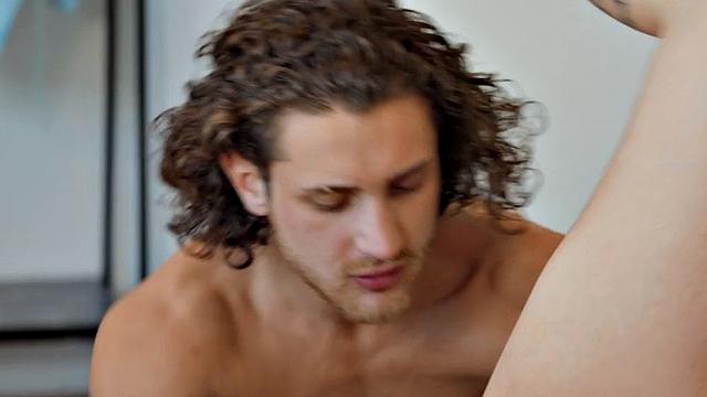 Curly jock assrimming beau