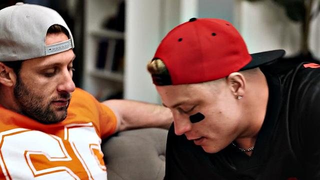 Sporty muscled stud barebacking BF till cumming on couch