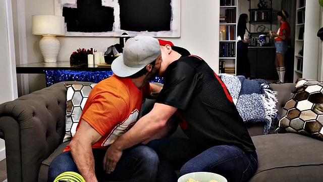 Sporty muscled stud barebacking BF till cumming on couch