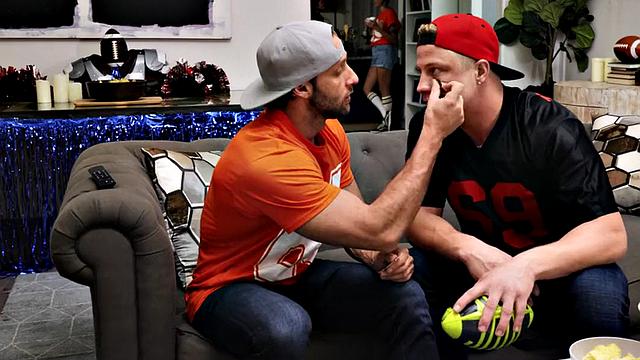 Sporty muscled stud barebacking BF till cumming on couch