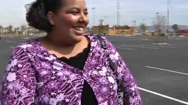 Hefty Taylor Spreads for Cock