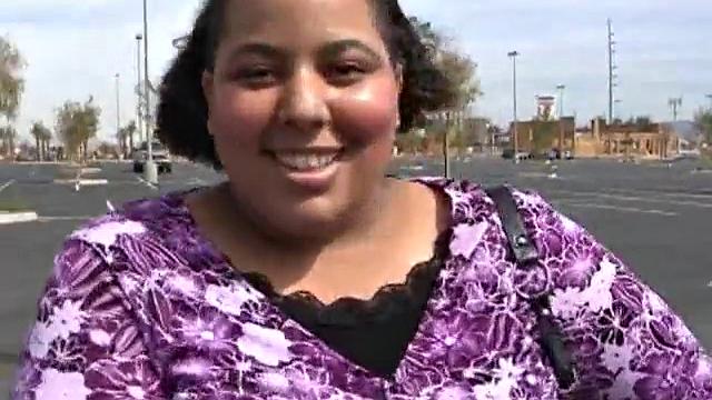 Hefty Taylor Spreads for Cock