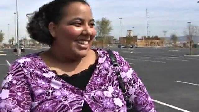 Hefty Taylor Spreads for Cock