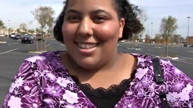 Hefty Taylor Spreads for Cock