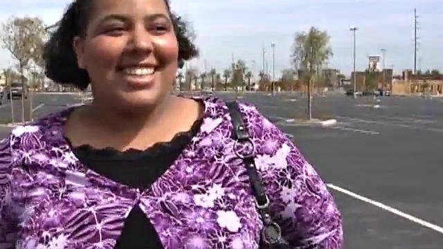 Hefty Taylor Spreads for Cock