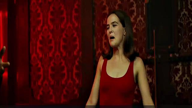 zoey deutch крутит попкой и скачет на bbc у бильярдного стола