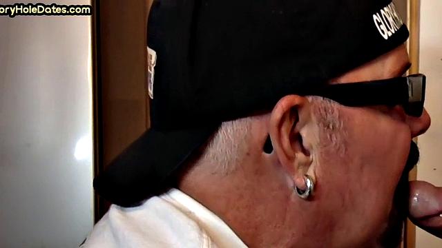 Greedy amateur gloryhole DILF sucks in homemade closeup