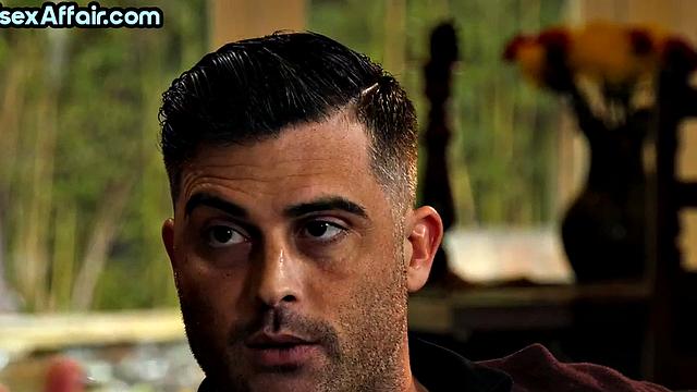 волосатая бисексуалка в тройничке: кому сегодня дадим - вот интрига