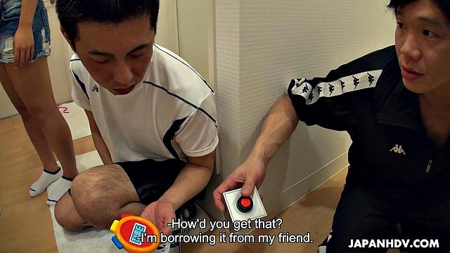 Yui Asano and Tomomi Nakama in the locker room