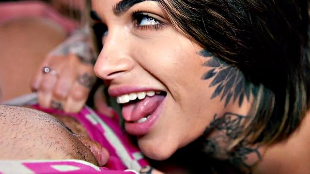 MTF pussyboy fucks inked babe with strapon after getting pussylicked