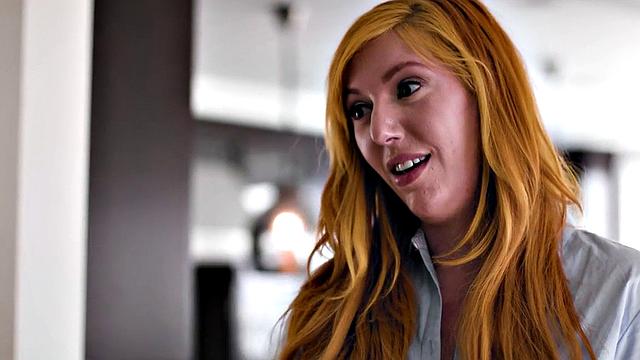 рыжая разносит развратных лесбиянок в жаркой тройке