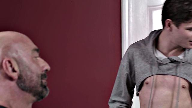 Hary gaydaddy bottom barebacked by stud in office