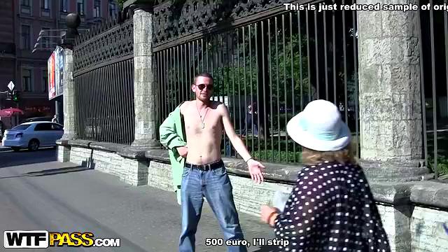 Hot outdoor sex with babe