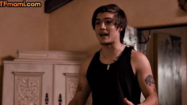 DTF stepmom rides and deepthroats cock in forbidden threesome