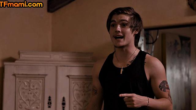 DTF stepmom rides and deepthroats cock in forbidden threesome