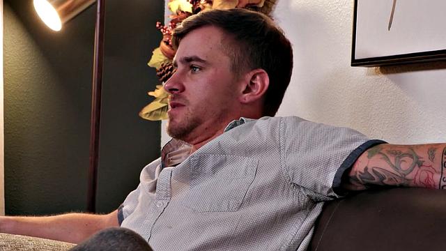 Inked bottom banged by athletic stepbro until spraying