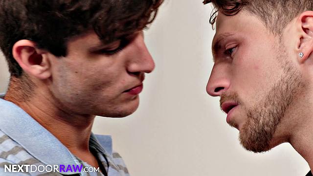 NextDoorRaw - Mechanic Bangs Out Elliot Finn