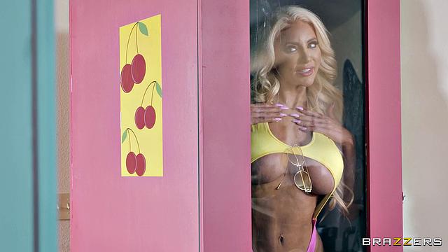 николетт шей устраивает жаркие тройнички и жёсткий секс