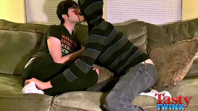 Tristan & Aron: Boys Tickle & Kiss