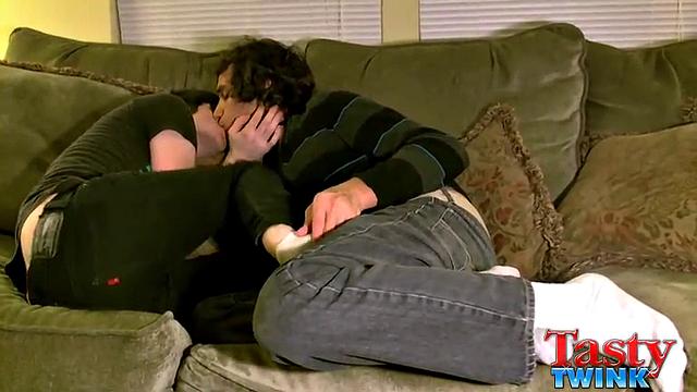 Tristan & Aron: Boys Tickle & Kiss