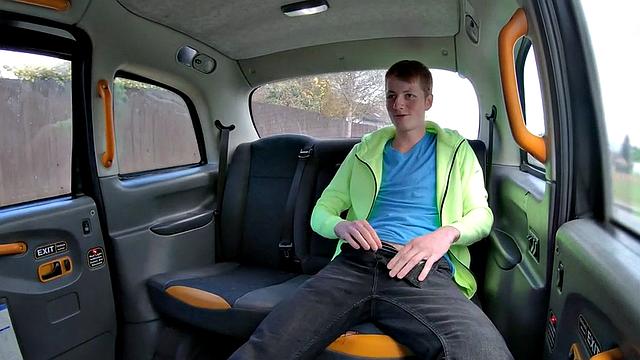 Curvy taxi babe banged in doggystyle by client in car