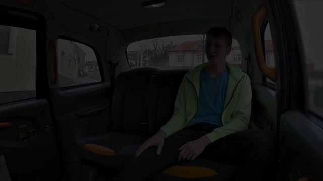 Curvy taxi babe banged in doggystyle by client in car