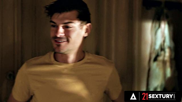 21 SEXTURY - Blonde MILF Shalina Devine Footjob Turns Into Fuck