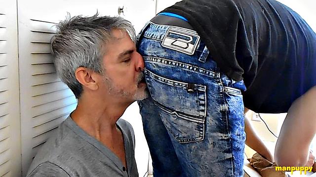 Can't Get Enough Teen Ass - Elisat Axxx, Richard Lennox