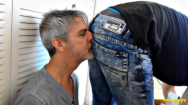 Can't Get Enough Teen Ass - Elisat Axxx, Richard Lennox