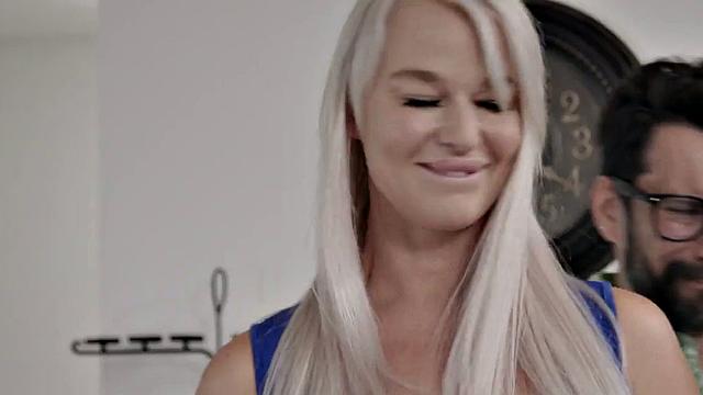 Nympho MILFs spreading cunt