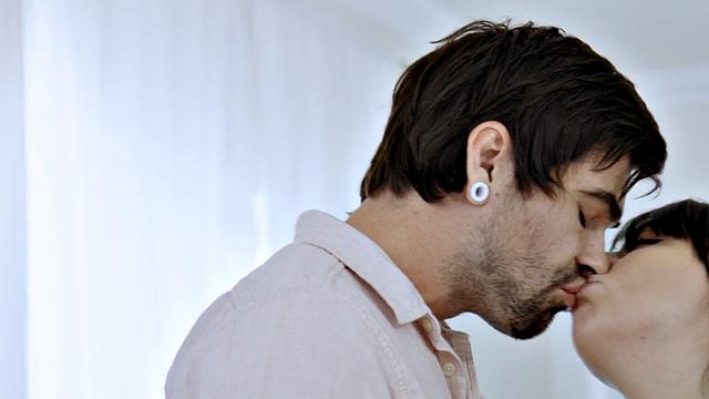 21yo babe sucks cock and gets pussynailed by her lover