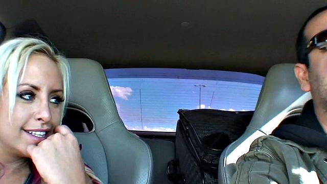 Big Tit Pornstar Savannah Gold