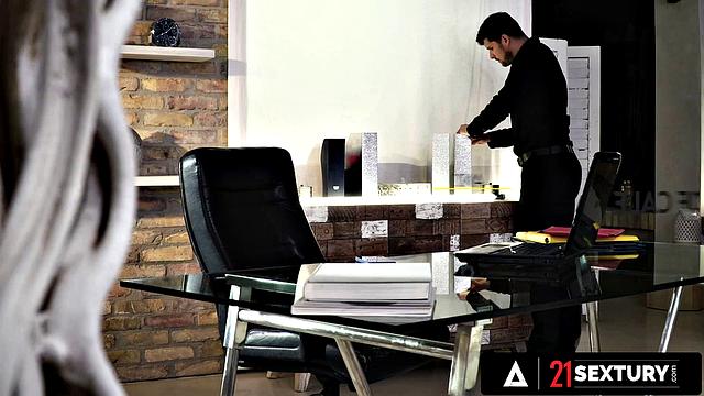 21 SEXTURY - Gorgeous And busty Shalina Devine Looks Forward To Some Hot Anal Sex