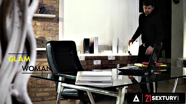 21 SEXTURY - Gorgeous And busty Shalina Devine Looks Forward To Some Hot Anal Sex