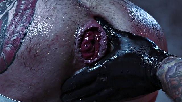 Tattooed stud barebacked by doctor before fisting