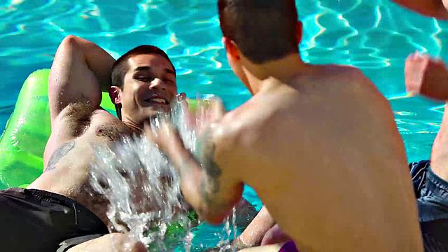 Gorgeous Birthday Hunk Flip Fucks Hot Daddy - Roman Todd, Carter Woods