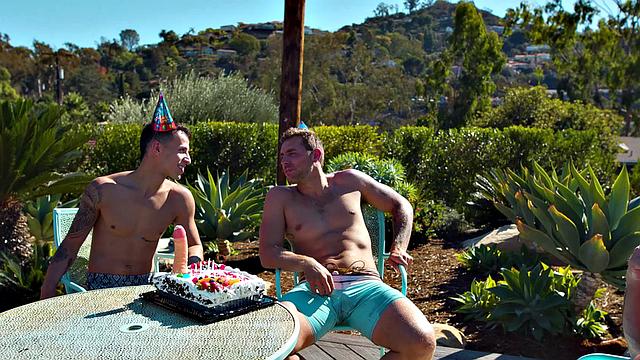 Gorgeous Birthday Hunk Flip Fucks Hot Daddy - Roman Todd, Carter Woods