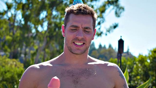 Gorgeous Birthday Hunk Flip Fucks Hot Daddy - Roman Todd, Carter Woods