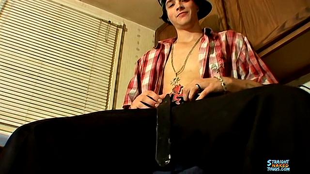 Str8 York Sucks His Cock - York Reid