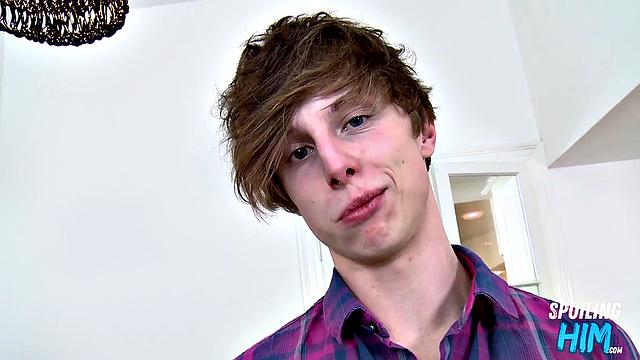 Skinny twink cockriding at casting