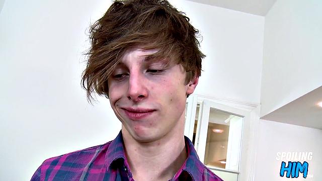 Skinny twink cockriding at casting