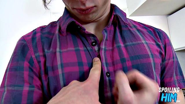 Skinny twink cockriding at casting