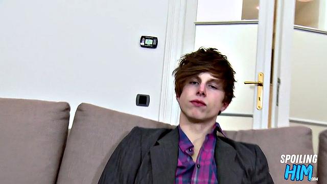 Skinny twink cockriding at casting