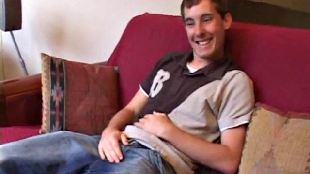 Amateur Kiefer Foxx strips off and strokes to porn video, pumping cum on his chest