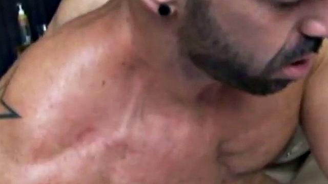 Muscular German jock fucked by gaydaddy in sex